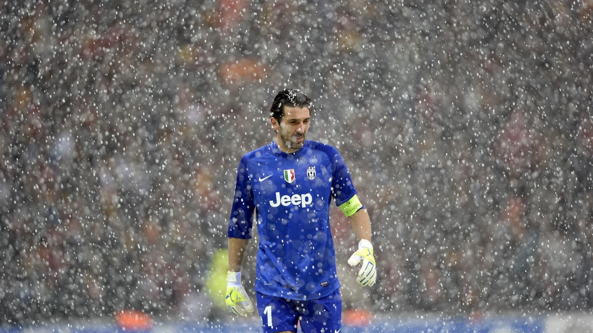 巴黎豪掷2.4亿欧重构阵容!三核驱动剑指欧冠,告别姆巴佩时代迎新生